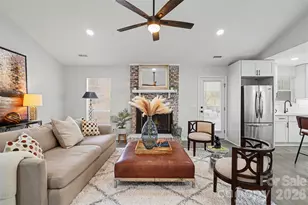 7138 Rena Mae Ln, Charlotte, NC 28227 - Photo 5
