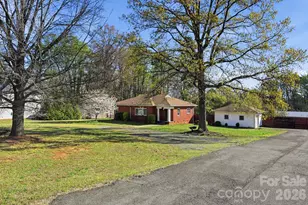 555 Peigler St NW, Concord, NC 28027 - Photo 3