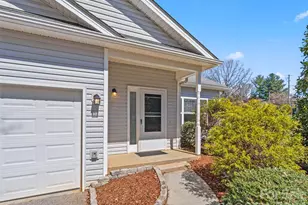 15 Scottish Cir, Asheville, NC 28803 - Photo 5