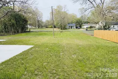403 Liberty Street E, York, SC 29745 - Photo 3