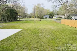 403 Liberty Street E, York, SC 29745 - Photo 3