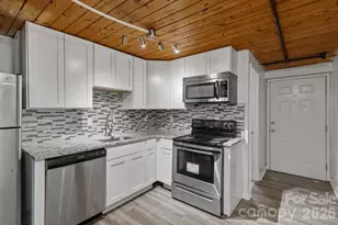 201 S Hoskins Rd, Charlotte, NC 28208 - Photo 7