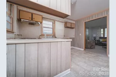 609 N Rhyne Street, Gastonia, NC 28054 - Photo 9
