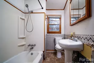 609 N Rhyne St, Gastonia, NC 28054 - Photo 17