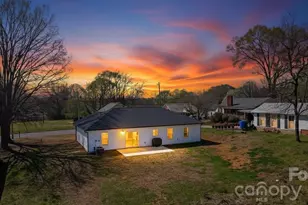 1112 Wiscassett St, Albemarle, NC 28001 - Photo 5