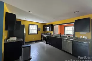 4019 Durham Ln, Charlotte, NC 28269 - Photo 11