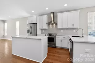 2322 Elizabeth Ml Pl, Charlotte, NC 28208 - Photo 9