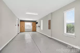 2322 Elizabeth Ml Pl, Charlotte, NC 28208 - Photo 5