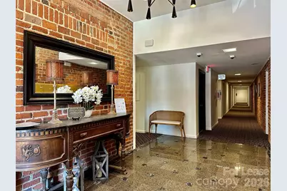 229 N Poplar Street #29, Charlotte, NC 28202 - Photo 3