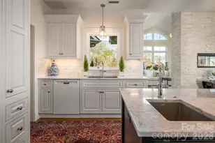 89 N Snow Ridge Dr, Hendersonville, NC 28792 - Photo 19