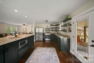 527 Floyd Blackwell Rd, Tryon, NC 28782 - Photo 9