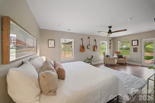 527 Floyd Blackwell Rd, Tryon, NC 28782 - Photo 15