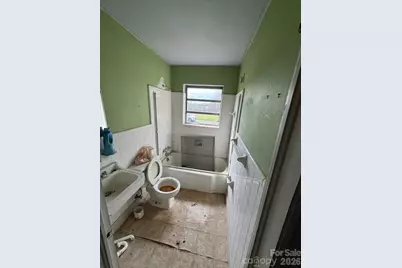 408 Clark Boulevard, Charlotte, NC 28262 - Photo 9