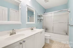 14212 Waterlyn Dr, Charlotte, NC 28278 - Photo 27