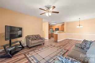 16439 Golden River Ln, Charlotte, NC 28277 - Photo 9