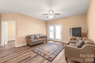 16439 Golden River Ln, Charlotte, NC 28277 - Photo 7