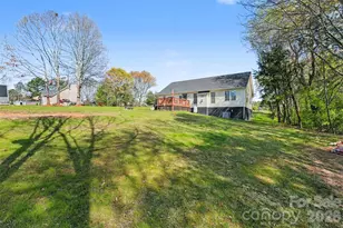 129 Falling Leaf Ln, Statesville, NC 28677 - Photo 21