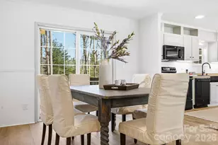 17 Windy Acres Dr, Hendersonville, NC 28792 - Photo 15