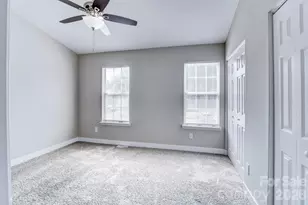 6129 Windsor Gate Ln, Charlotte, NC 28215 - Photo 11