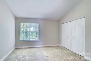 6129 Windsor Gate Ln, Charlotte, NC 28215 - Photo 9