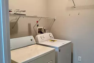 9823 Hyde Glen Ct, Charlotte, NC 28262 - Photo 9