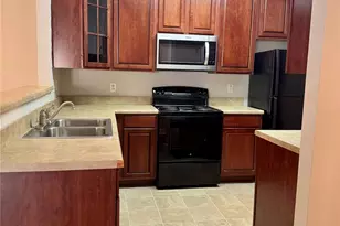 9823 Hyde Glen Ct, Charlotte, NC 28262 - Photo 5