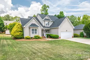 208 Deerfield Dr, Mount Holly, NC 28120 - Photo 3