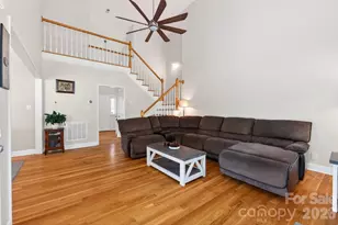 208 Deerfield Dr, Mount Holly, NC 28120 - Photo 9