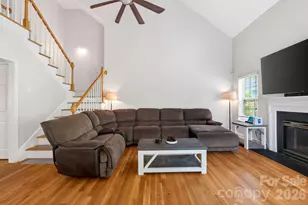 208 Deerfield Dr, Mount Holly, NC 28120 - Photo 7