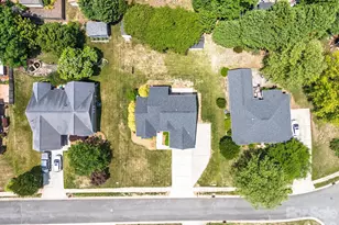 208 Deerfield Dr, Mount Holly, NC 28120 - Photo 35