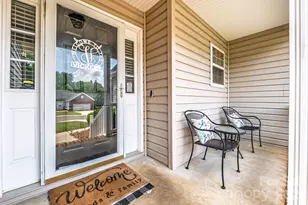 208 Deerfield Dr, Mount Holly, NC 28120 - Photo 5