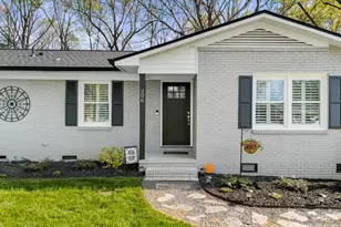 206 Cottage Pl, York, SC 29745 - Photo 3