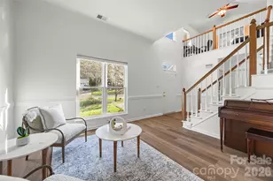 8607 Piccone Brook Ln, Charlotte, NC 28216 - Photo 7