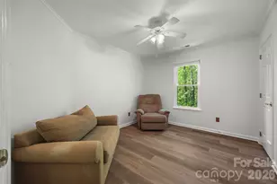 8607 Piccone Brook Ln, Charlotte, NC 28216 - Photo 35