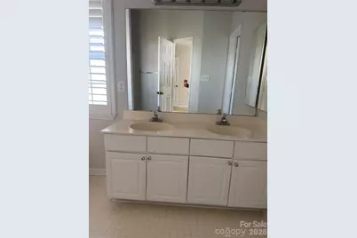 8405 Duckwood Lane, Charlotte, NC 28215 - Photo 17