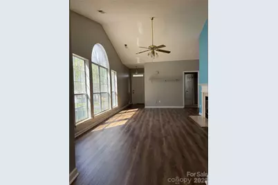 8405 Duckwood Lane, Charlotte, NC 28215 - Photo 3