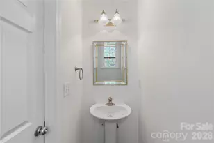 1127 Ilana Ct, Charlotte, NC 28204 - Photo 15