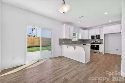 2032 Mandarin Boulevard, Charlotte, NC 28205 - Photo 11