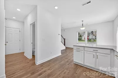 2032 Mandarin Boulevard, Charlotte, NC 28205 - Photo 17