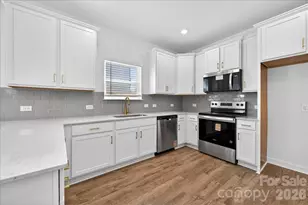 2032 Mandarin Blvd, Charlotte, NC 28205 - Photo 15