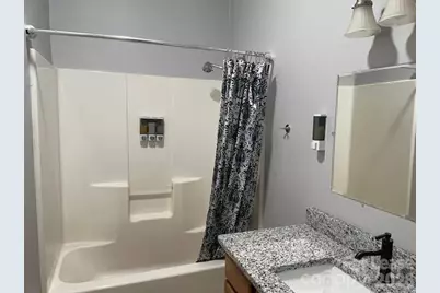 141 W Main Avenue, Gastonia, NC 28052 - Photo 11