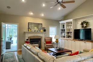 4945 Brookridge Dr NE, Hickory, NC 28601 - Photo 9