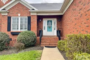 4945 Brookridge Dr NE, Hickory, NC 28601 - Photo 3