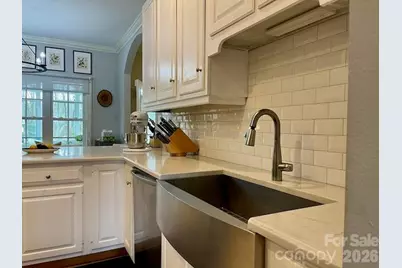 4945 Brookridge Drive NE, Hickory, NC 28601 - Photo 17