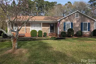 13547 Idlefield Ln, Matthews, NC 28105 - Photo 3