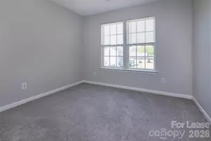 9811 Sweet Plum Dr, Charlotte, NC 28215 - Photo 17