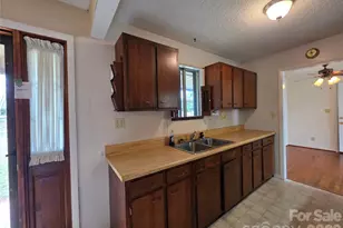 217 Park Rd, Mount Holly, NC 28120 - Photo 13