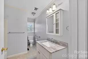 708 Wilmore St NE, Lenoir, NC 28645 - Photo 13