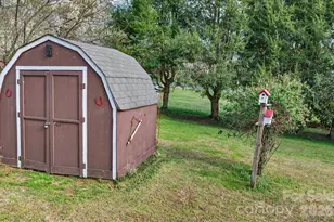 708 Wilmore St NE, Lenoir, NC 28645 - Photo 43