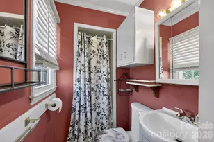 708 Wilmore St NE, Lenoir, NC 28645 - Photo 17
